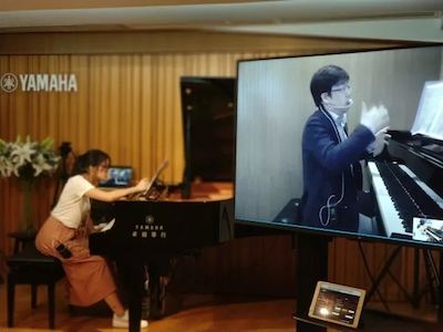 AG真人特邀艺术家浙江音乐学院钢琴系丁阳博士Hybrid远程教育大师班+音乐会圆满成功