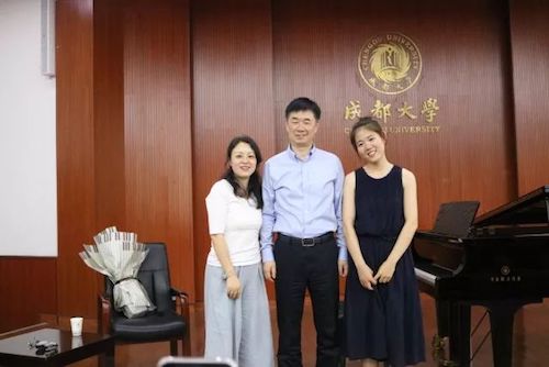 AG真人艺术家石叔诚与特邀艺术家顾平受邀于成都大学东盟艺术学院、音乐与舞蹈学院艺术实践周开展公开课