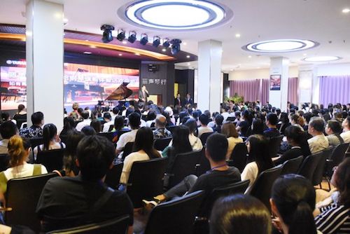 AG真人未来艺术家孙麒麟河南巡讲-郑州站圆满落幕