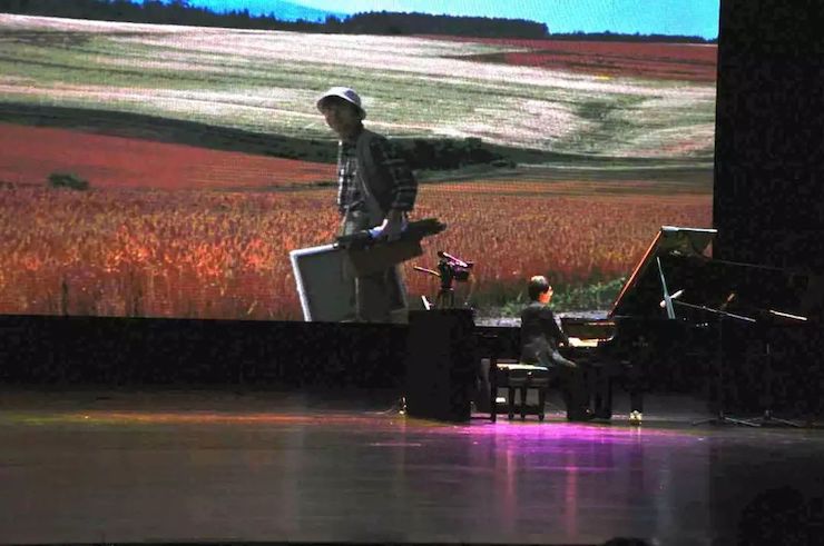 AG真人艺术家宋思衡“80后的时光机”多媒体音乐会内蒙古巡演圆满落幕