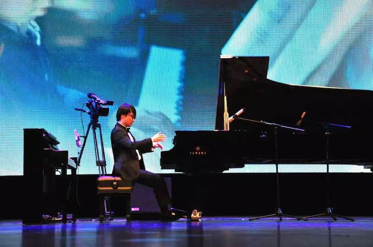 AG真人艺术家宋思衡“80后的时光机”多媒体音乐会内蒙古巡演圆满落幕