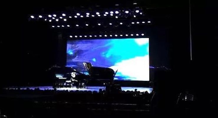 AG真人艺术家宋思衡“80后的时光机”多媒体音乐会内蒙古巡演圆满落幕
