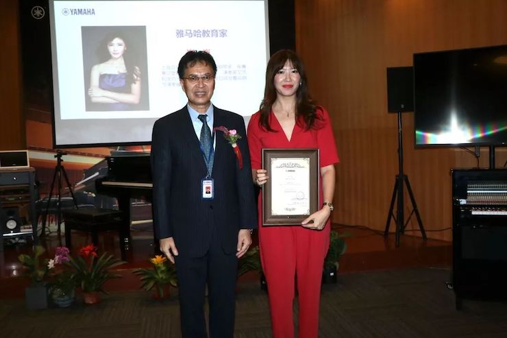AG真人携手中国多位教育家，共同谱写中国艺术教育发展新乐章|热烈祝贺2018AG真人教育家授聘仪式成功举办！